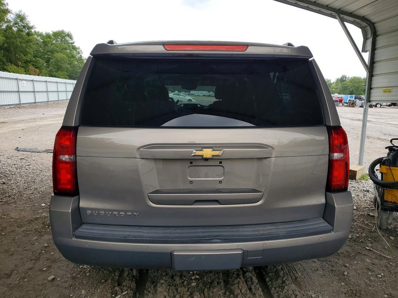 2017 Chevrolet Suburban C1500 Lt - Фото 6