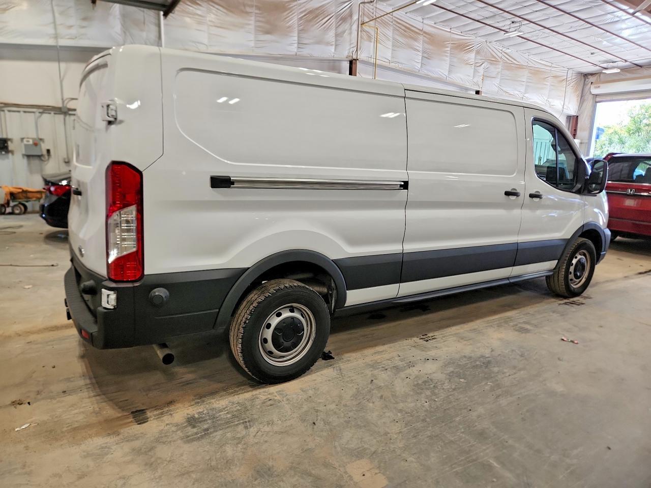 2025 Ford Transit T-250 - Image 3
