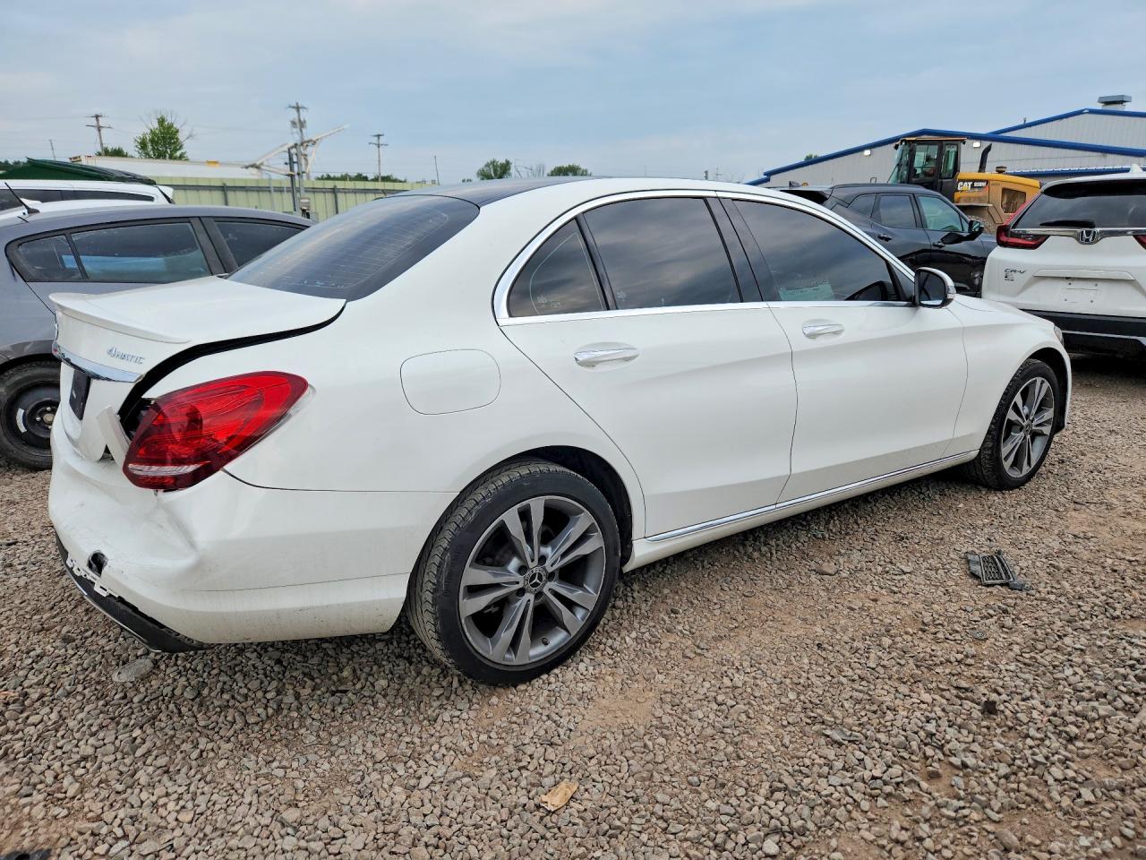 2018 Mercedes-Benz C 300 4Matic - Фото 3