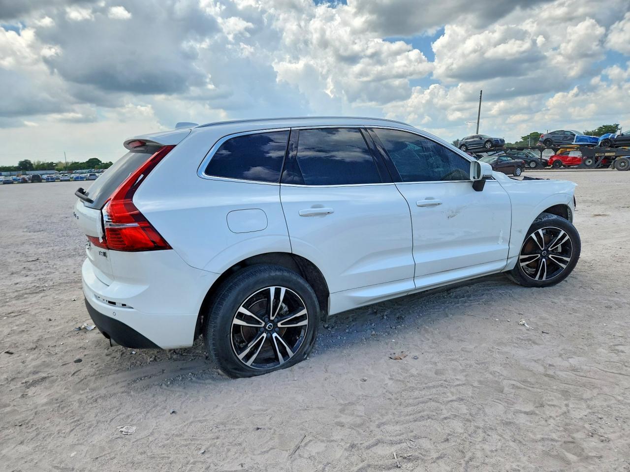 2021 Volvo Xc60 T5 Momentum - Фото 3