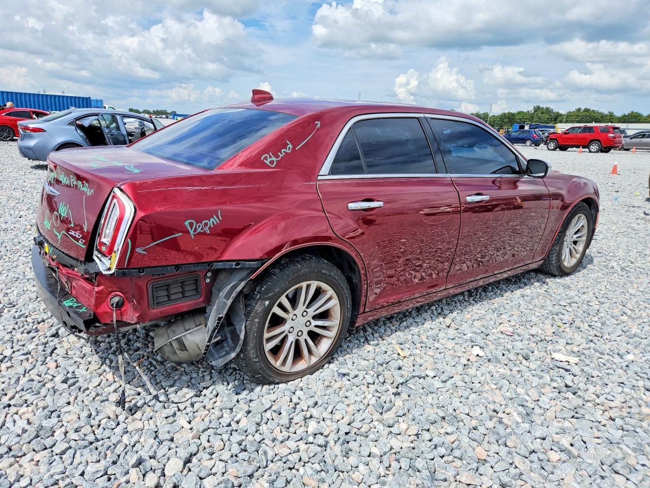 2015 Chrysler 300C - Фото 3