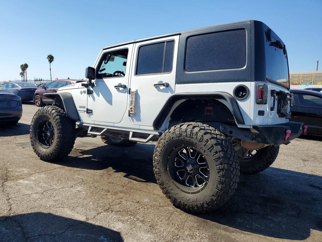 2018 Jeep Wrangler Unlimited Sport - Фото 2