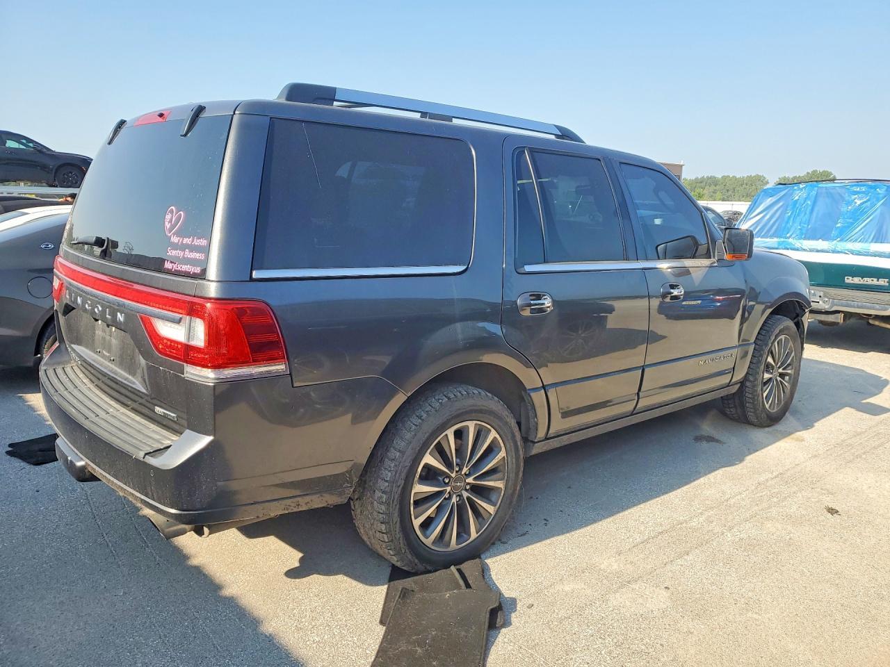 2016 Lincoln Navigator Select - Image 3
