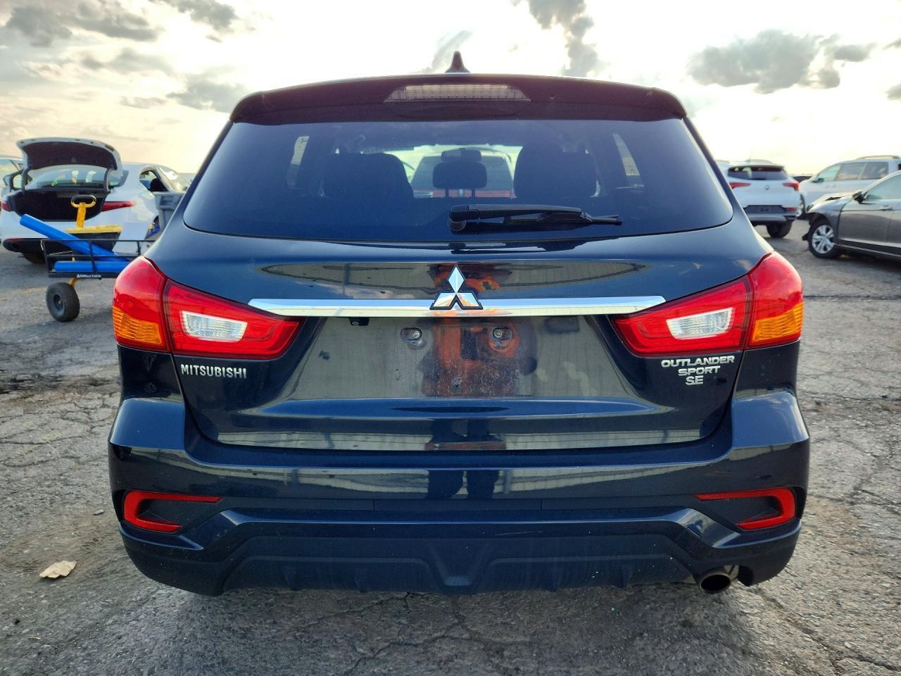 2019 Mitsubishi Outlander Sport Se - Image 6