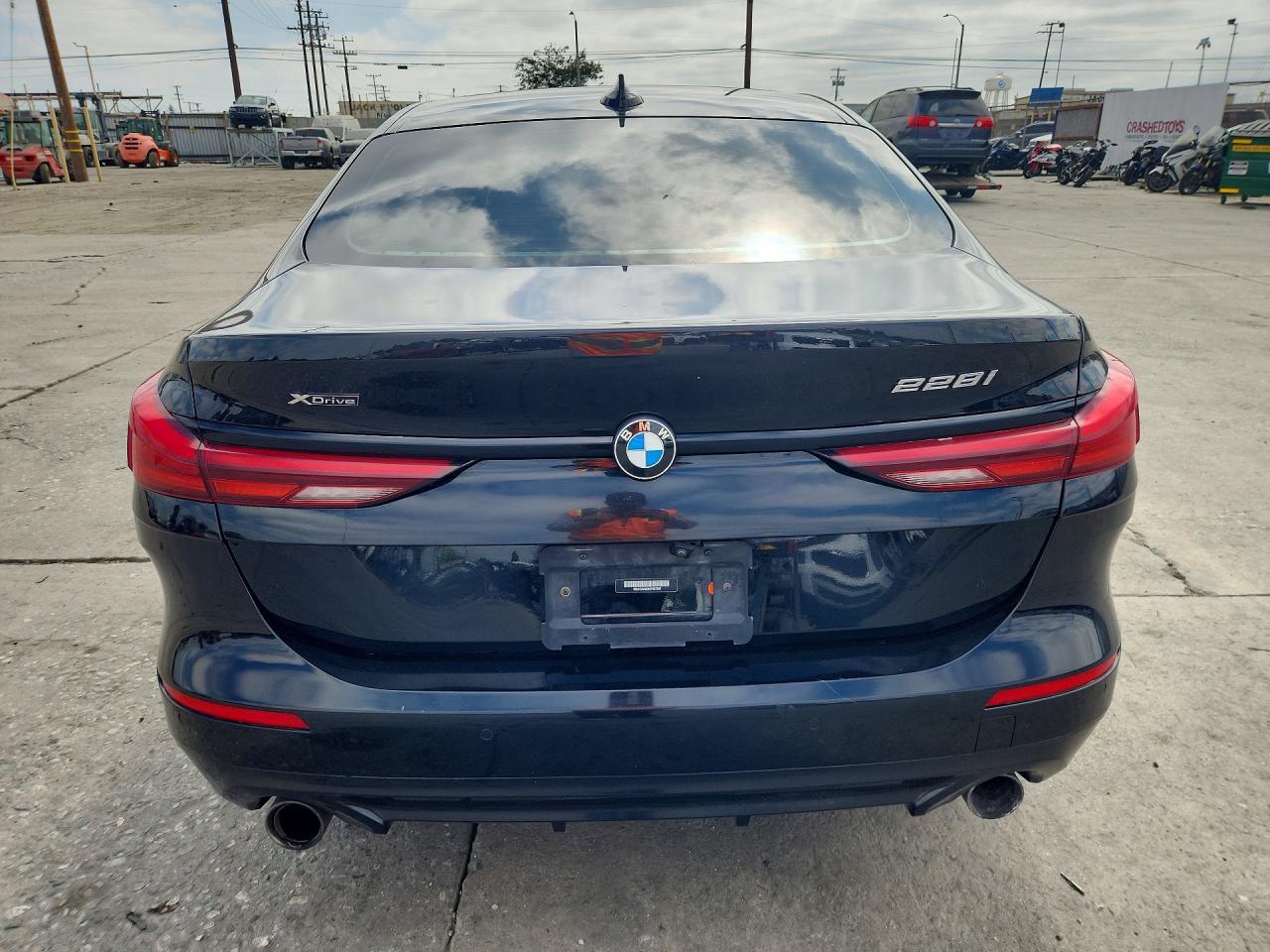 2021 BMW 228Xi - Фото 6