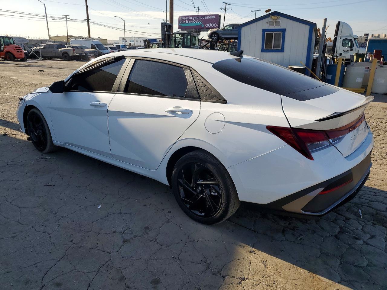 2026 Hyundai Elantra Sel Sport - Фото 2