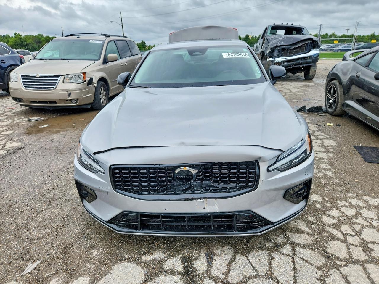 2024 Volvo S60 Plus - Image 5