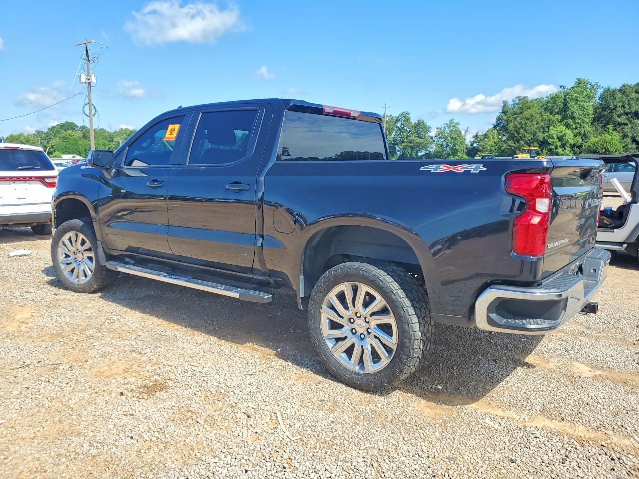 2023 Chevrolet Silverado K1500 Lt - Фото 2