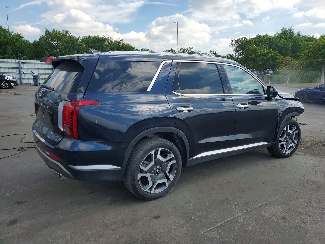 2024 Hyundai Palisade Sel Premium - Image 3