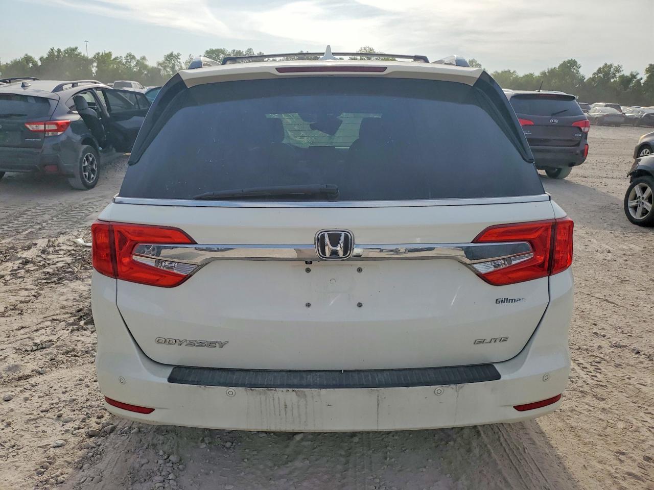 2018 Honda Odyssey Elite - Image 6
