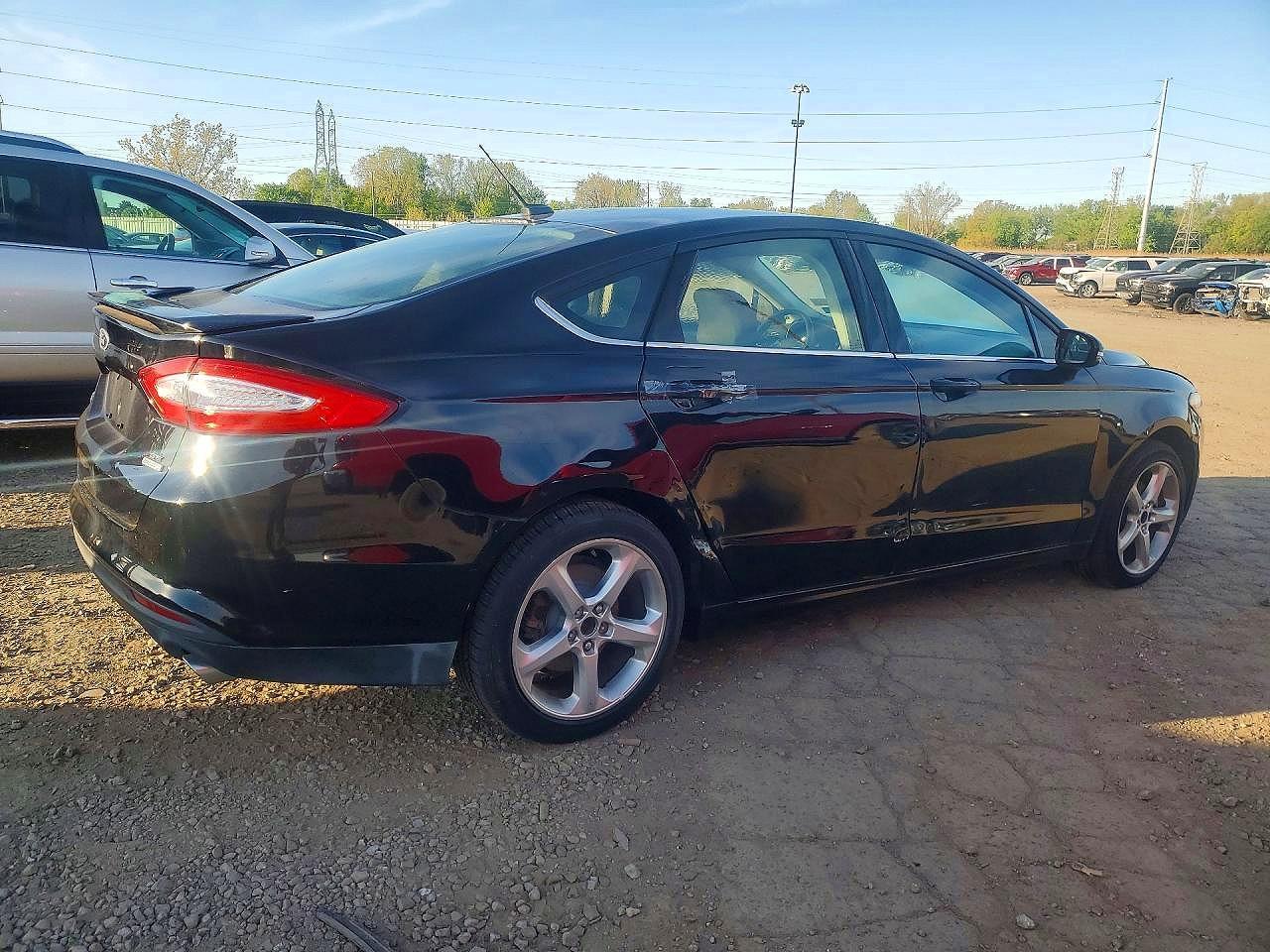 2016 Ford Fusion Se - Фото 3