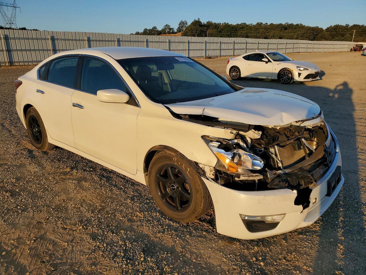 2014 Nissan Altima 2.5 - Image 4