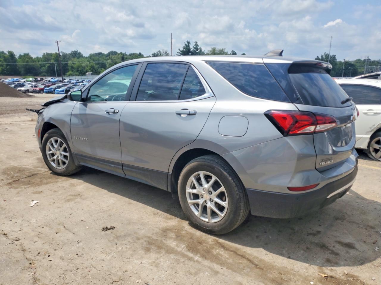 2024 Chevrolet Equinox Lt - Image 2