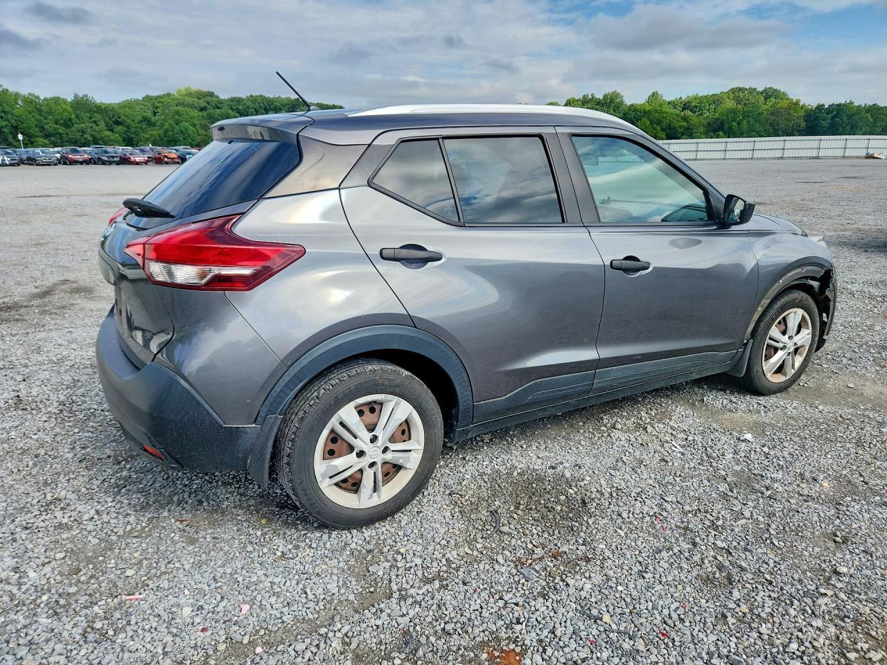 2019 Nissan Kicks S - Image 3