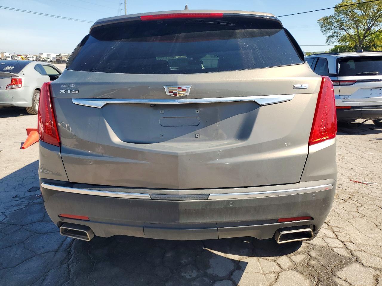 2018 Cadillac Xt5 Luxury - Image 6