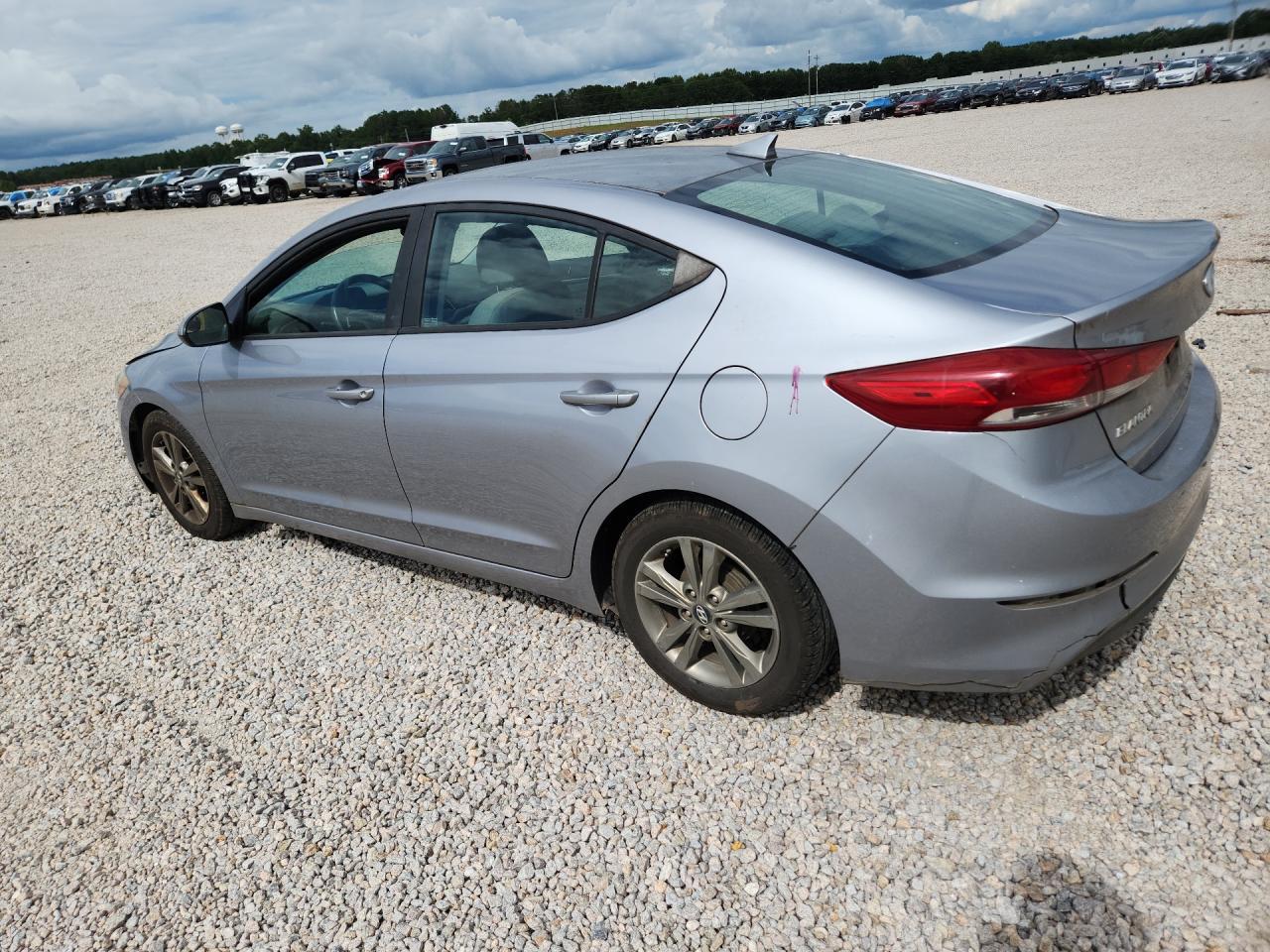 2017 Hyundai Elantra Se - Фото 2