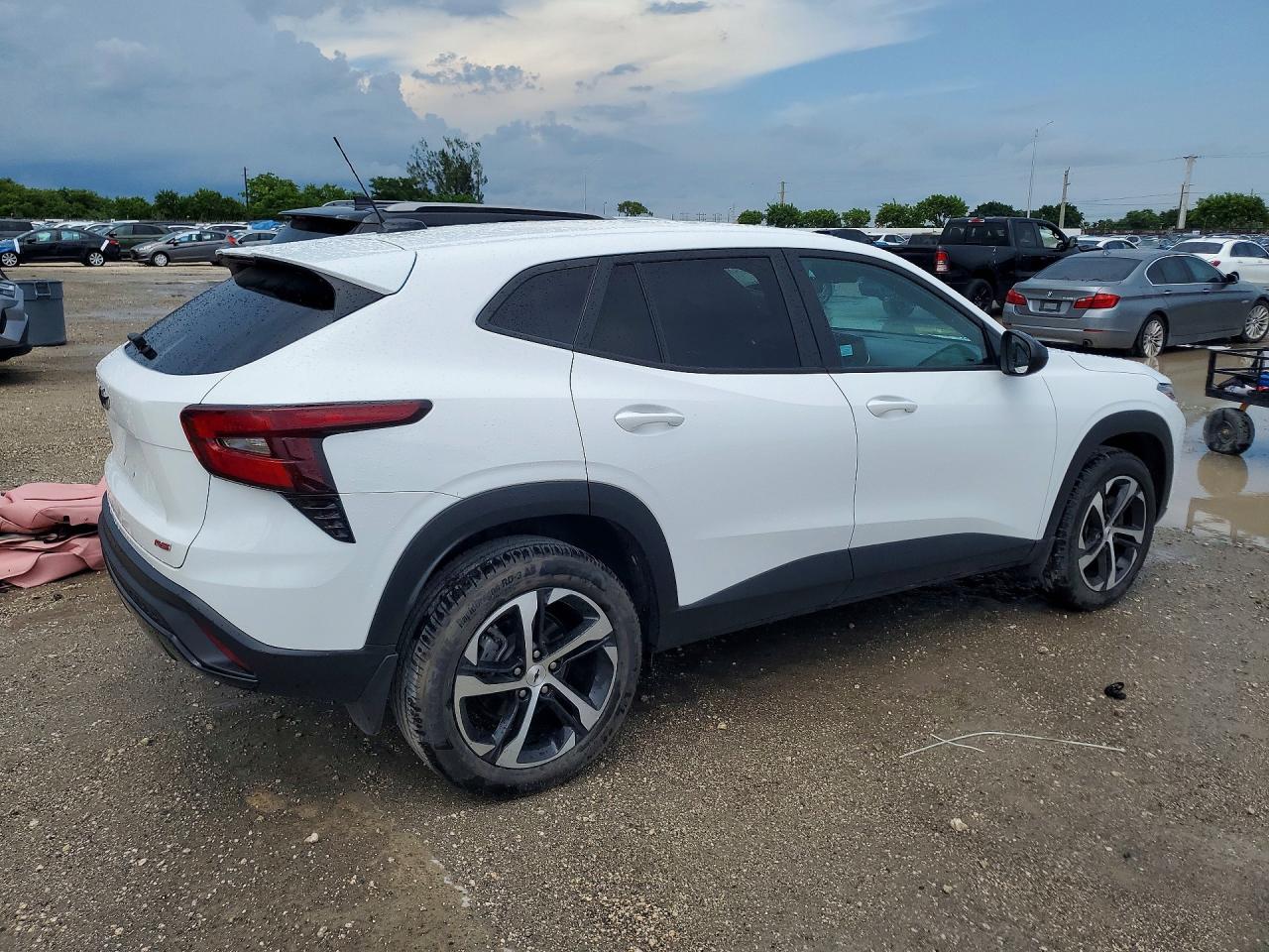 2024 Chevrolet Trax 1Rs - Image 3