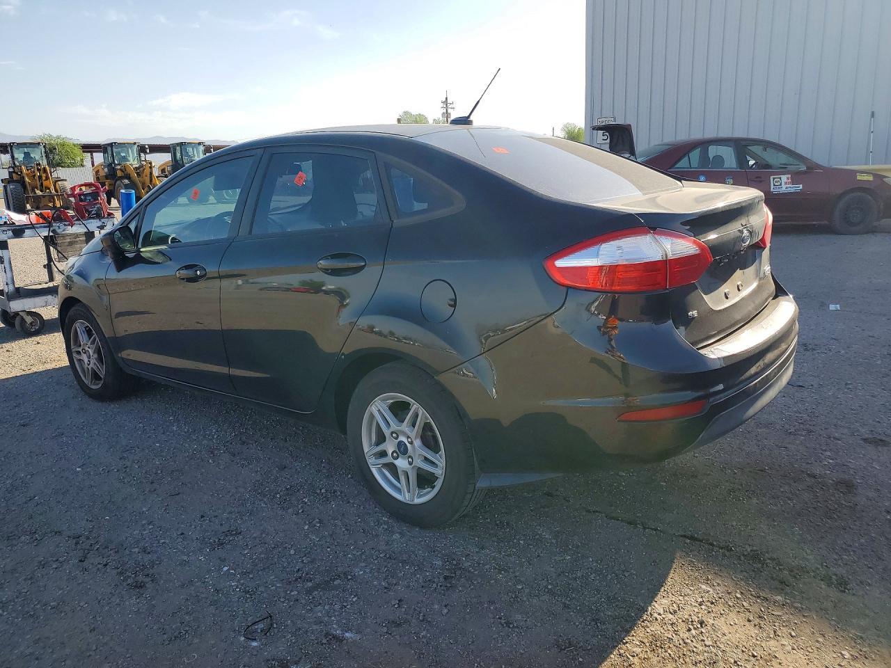 2018 Ford Fiesta Se - Фото 2