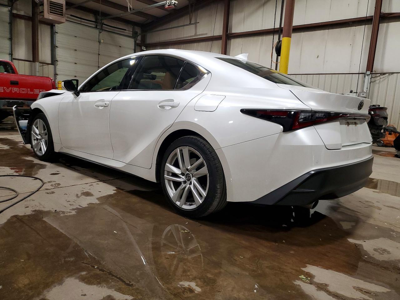 2021 Lexus Is 300 - Фото 2
