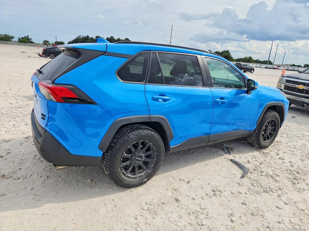 2019 Toyota Rav4 Xle - Фото 3