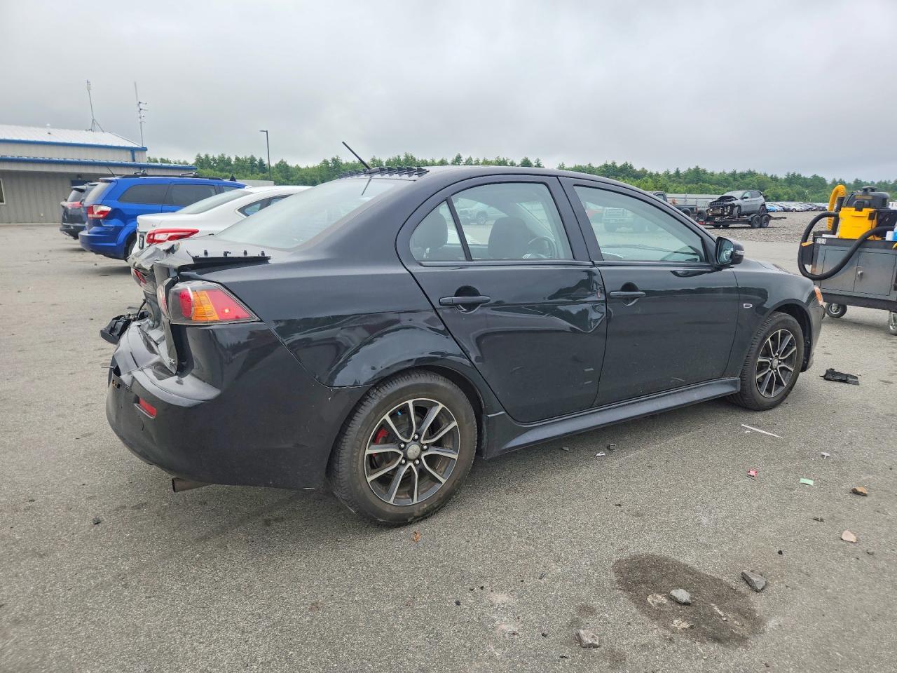 2015 Mitsubishi Lancer Se - Image 3