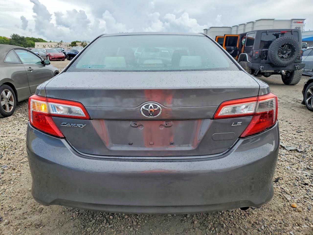 2012 Toyota Camry Le - Image 6