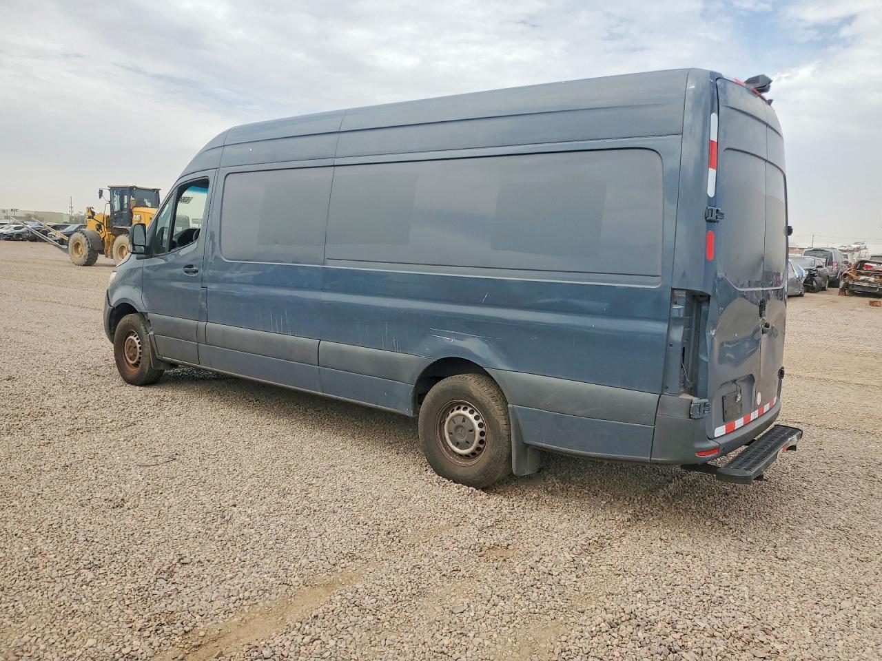 2019 Mercedes-Benz Sprinter 2500/3500 Delivery Van - Фото 2