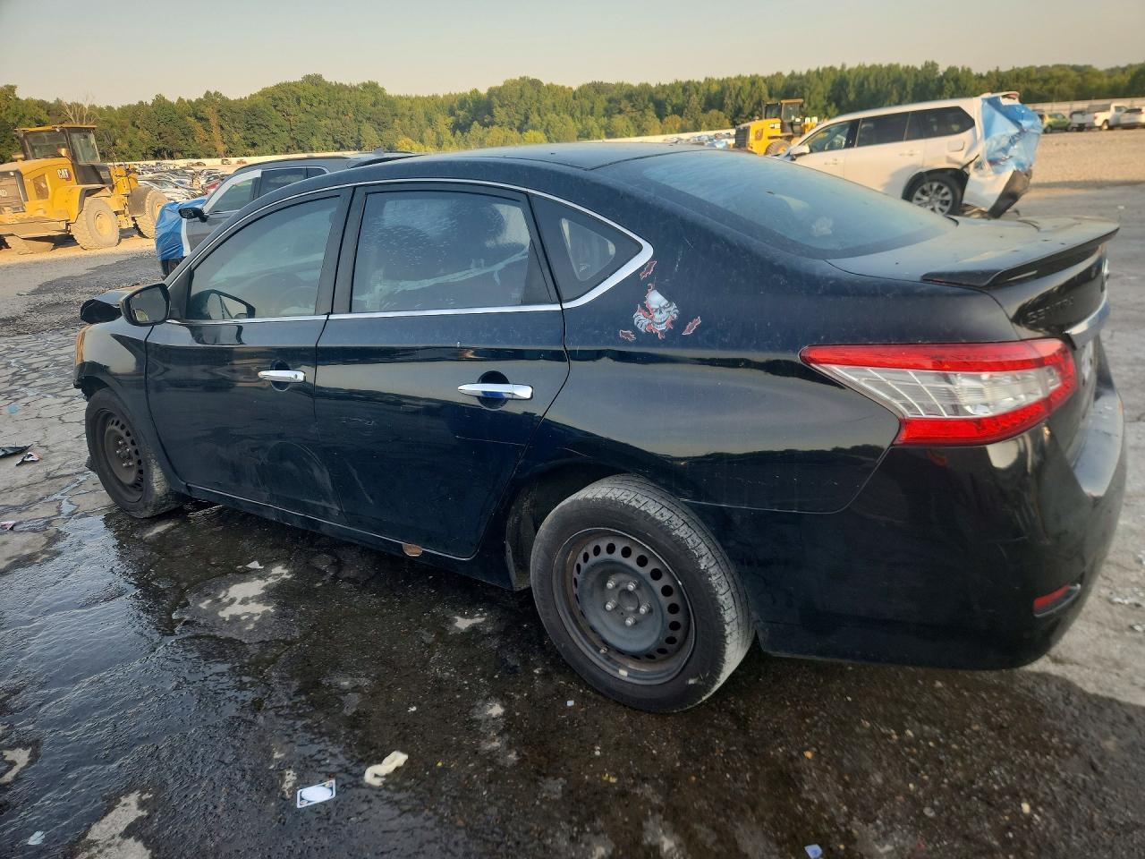 2013 Nissan Sentra S - Фото 2