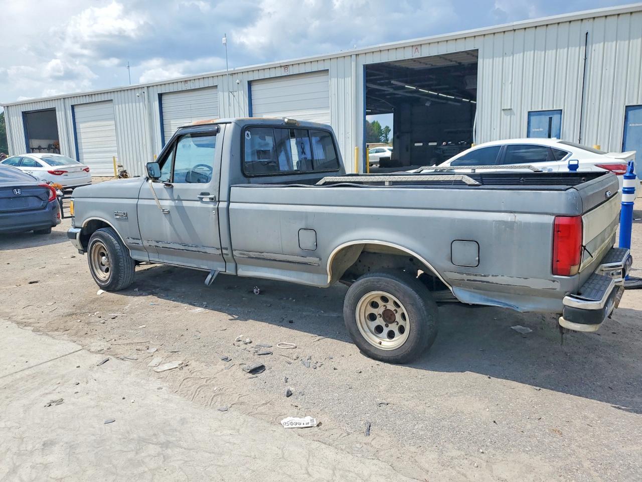 1991 Ford F150 - Image 2