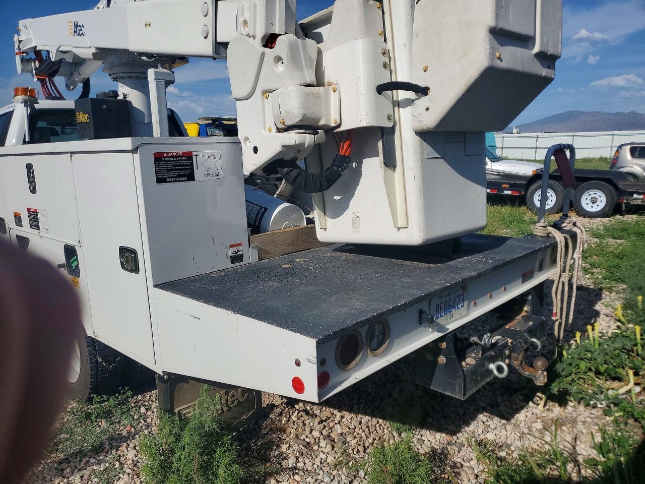 2024 Ford F550 Super Duty Bucket Truck - Image 6