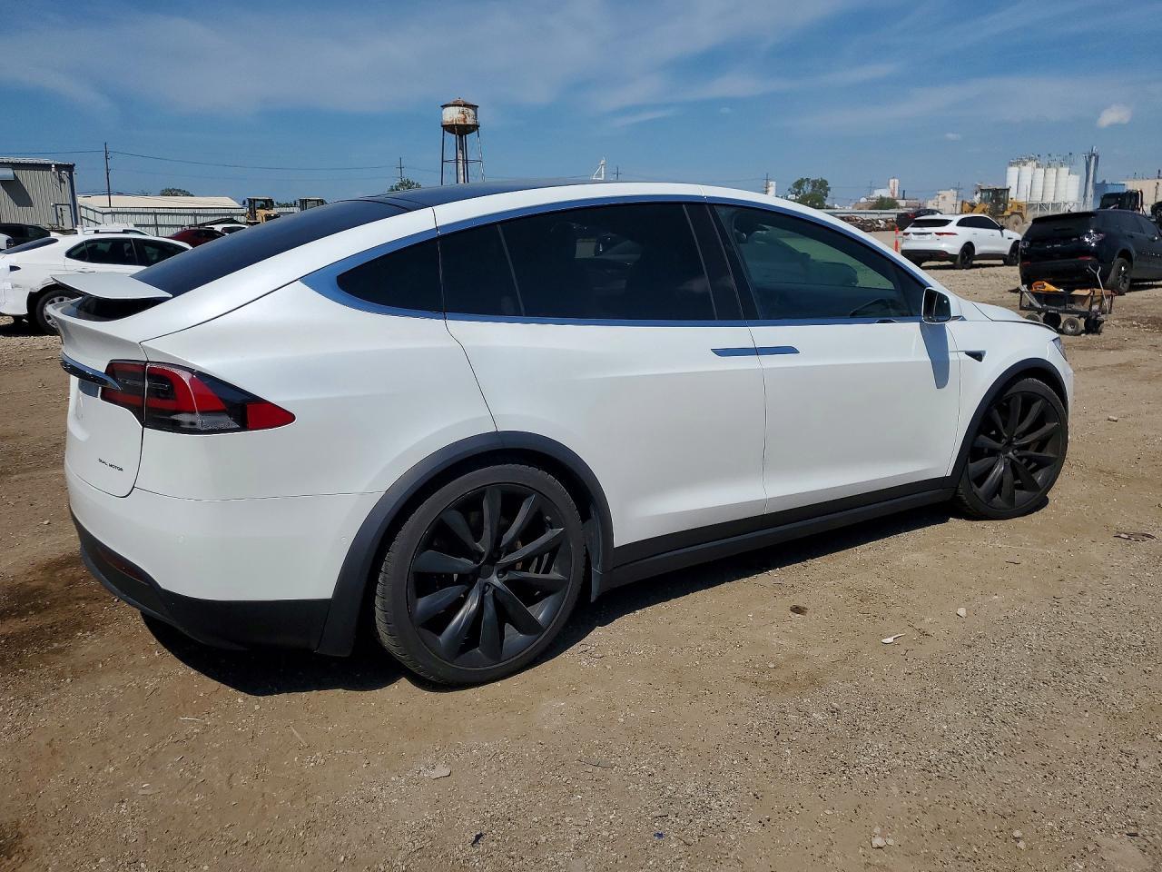 2020 Tesla Model X - Image 3
