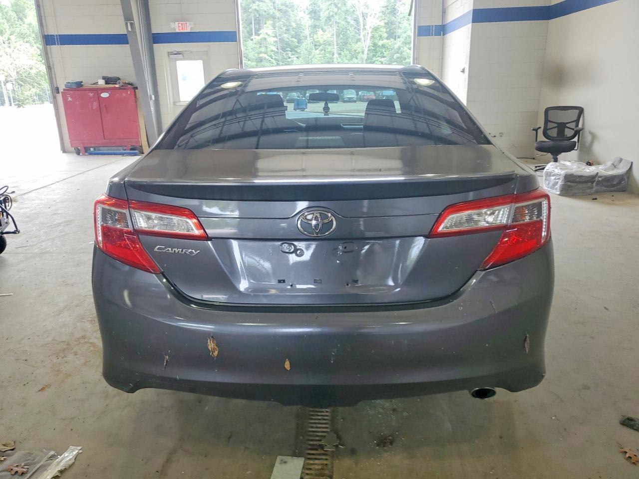 2014 Toyota Camry Se - Фото 6