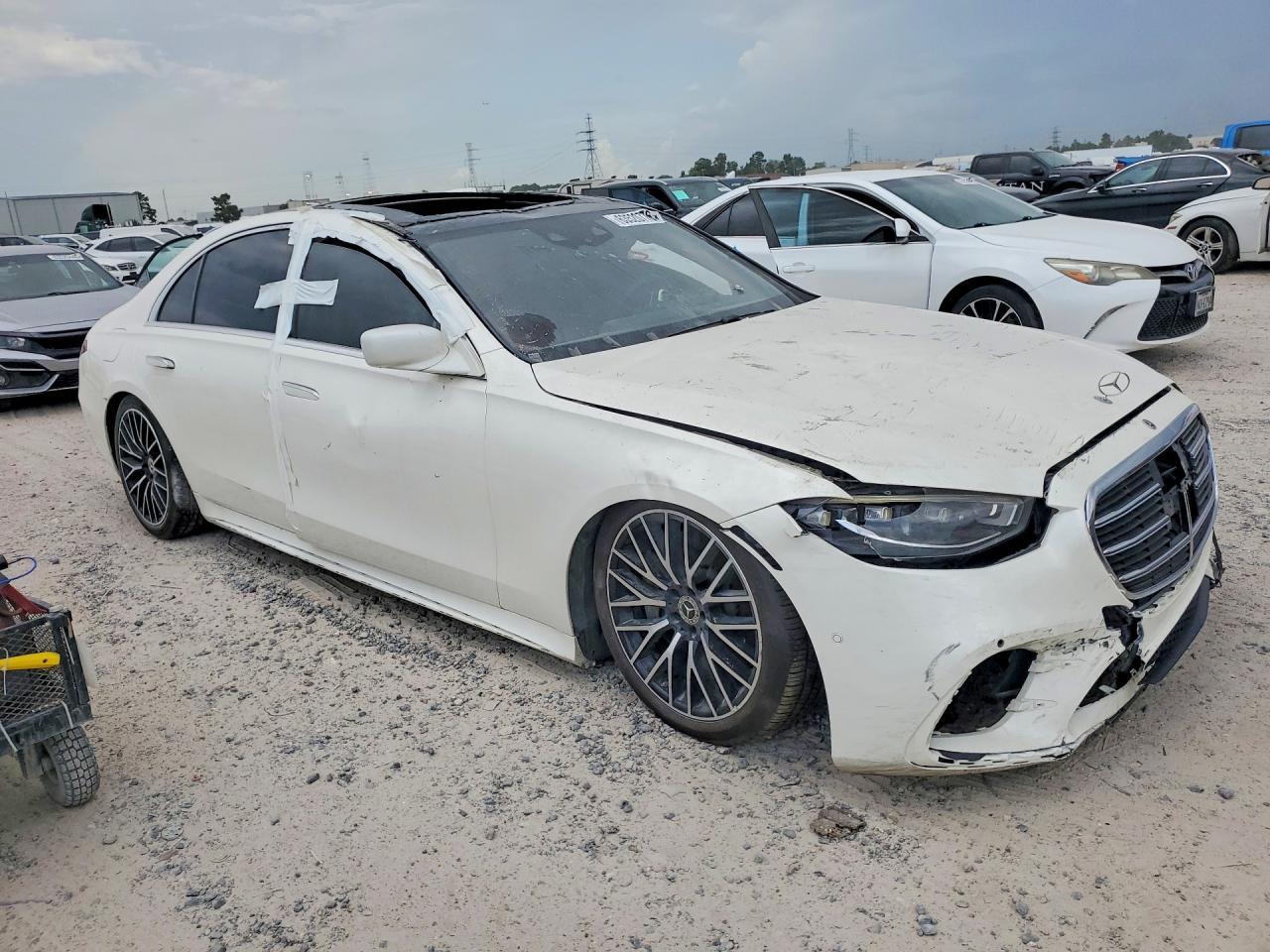 2022 Mercedes-Benz S500 - Image 4