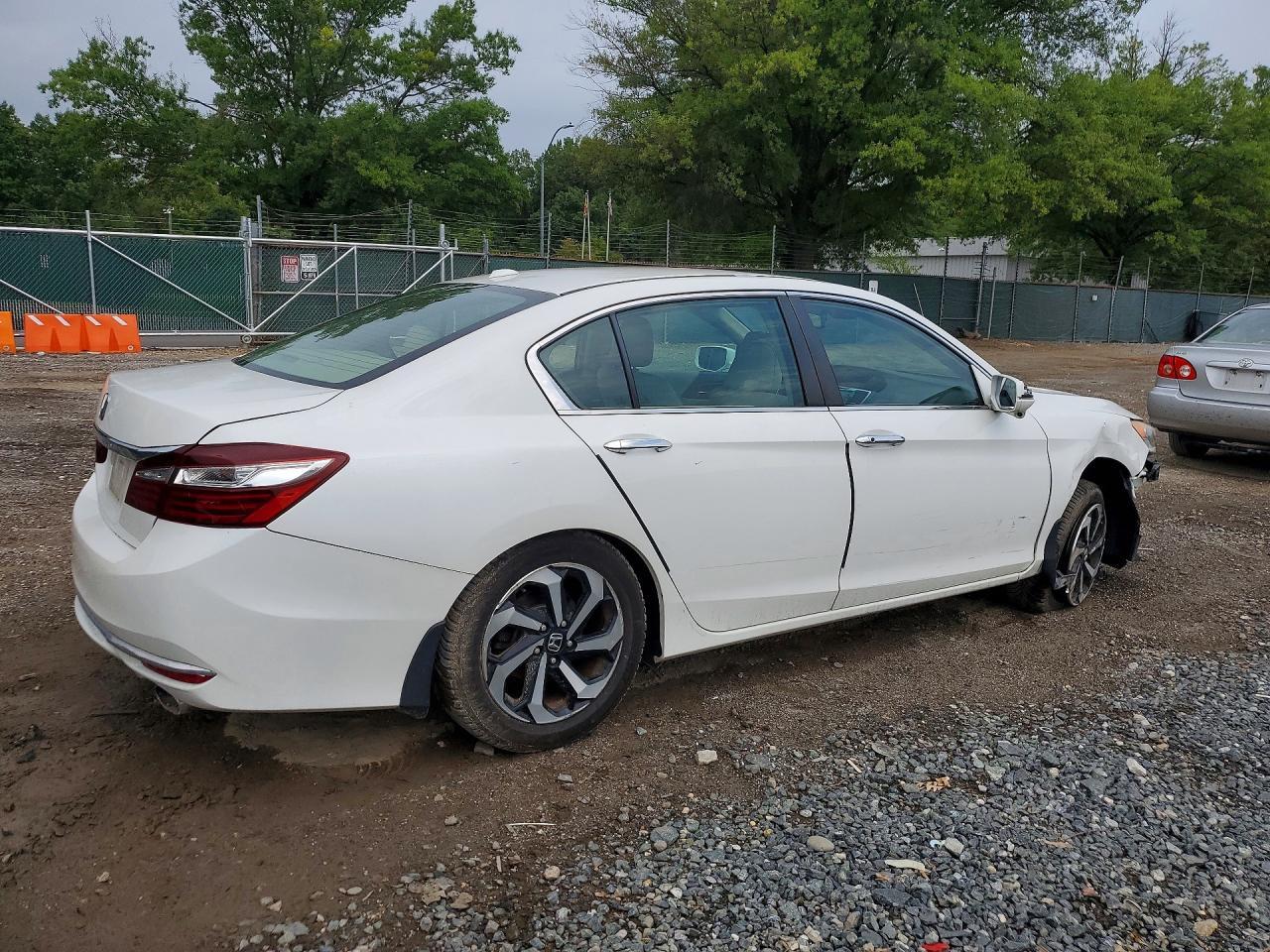 2017 Honda Accord Exl - Image 3
