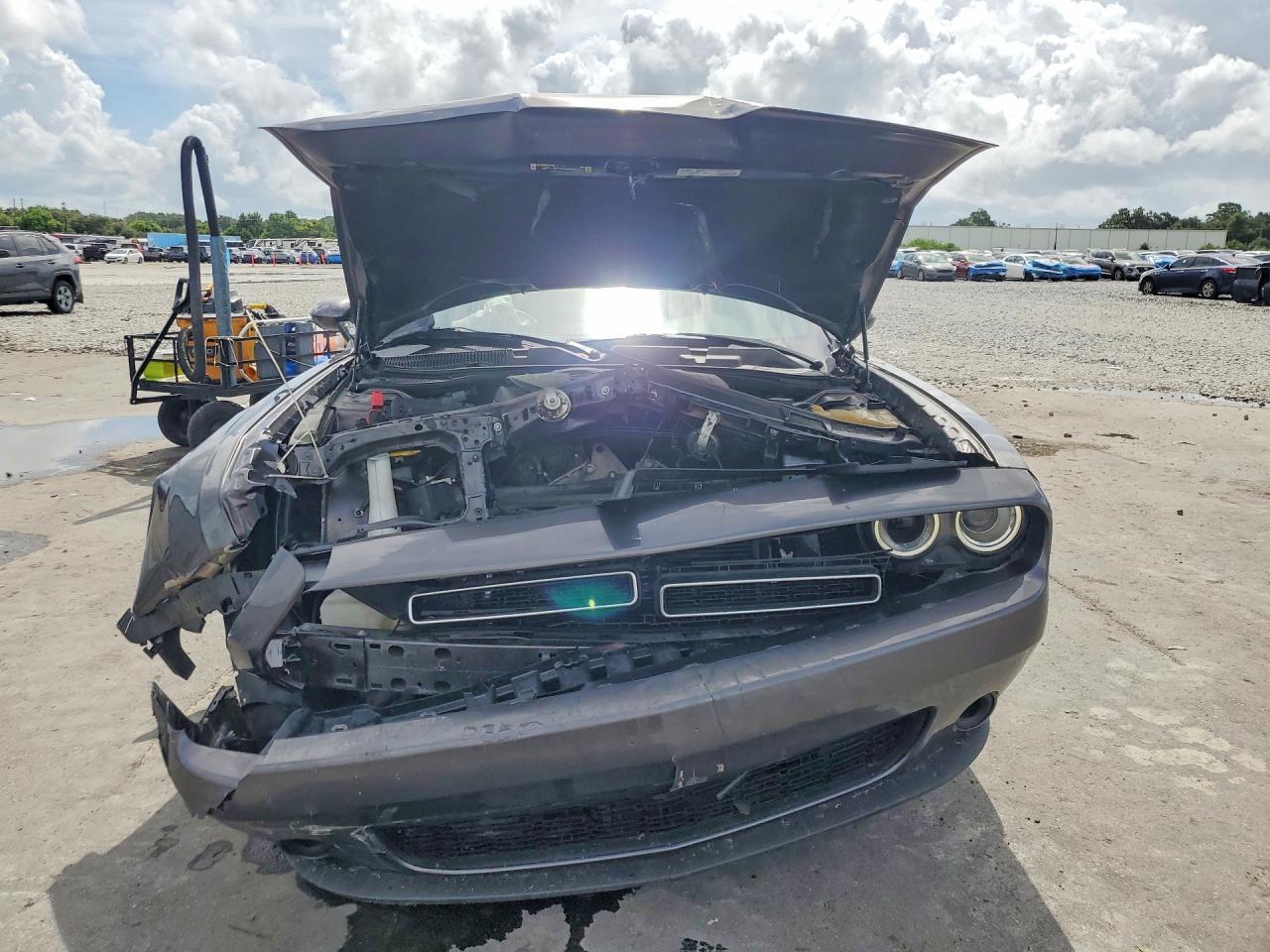 2021 Dodge Challenger Sxt - Image 5