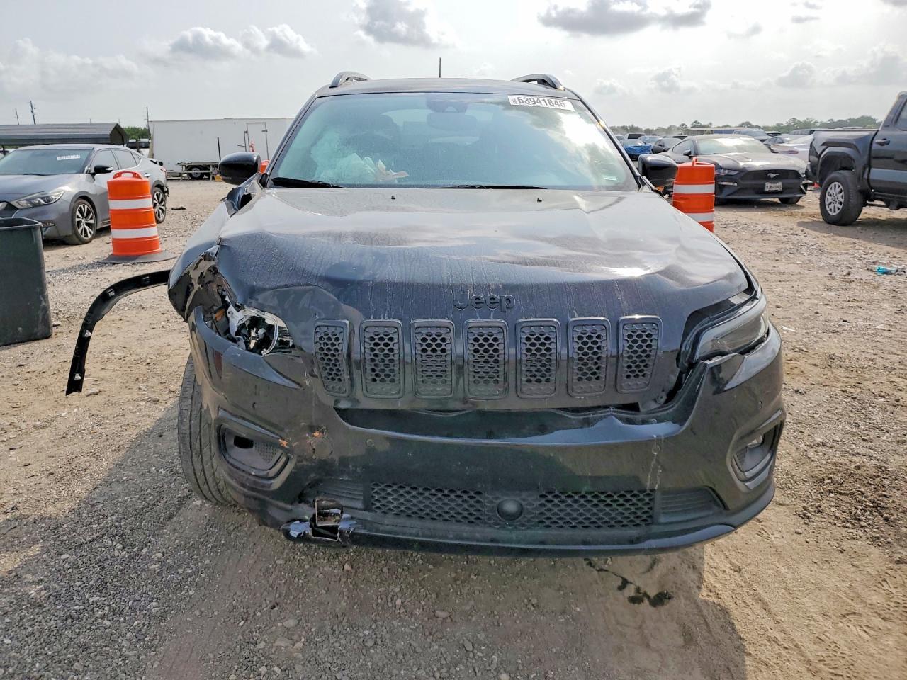 2023 Jeep Cherokee Altitude Lux - Image 5