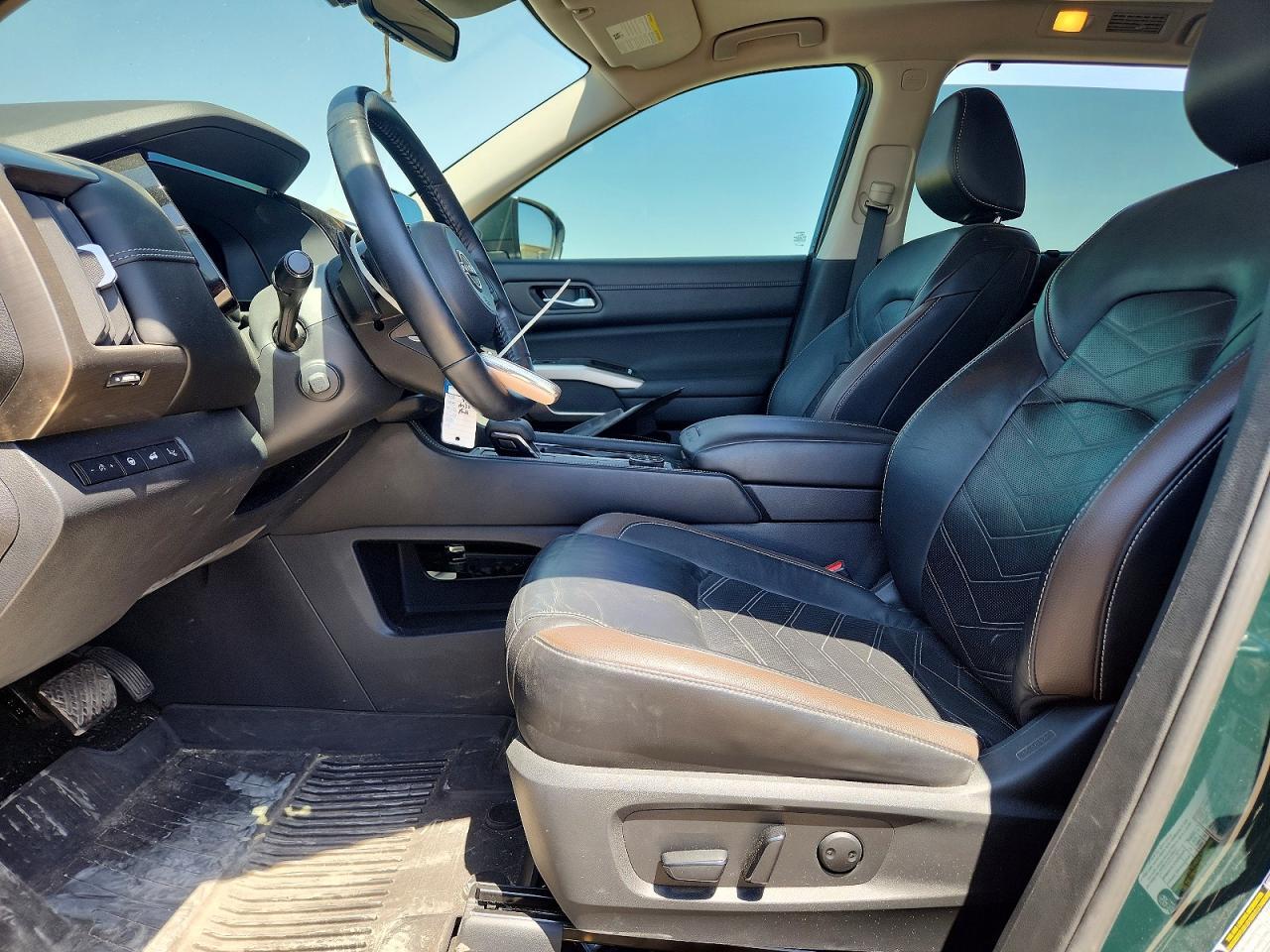 2023 Nissan Pathfinder Platinum - Фото 7