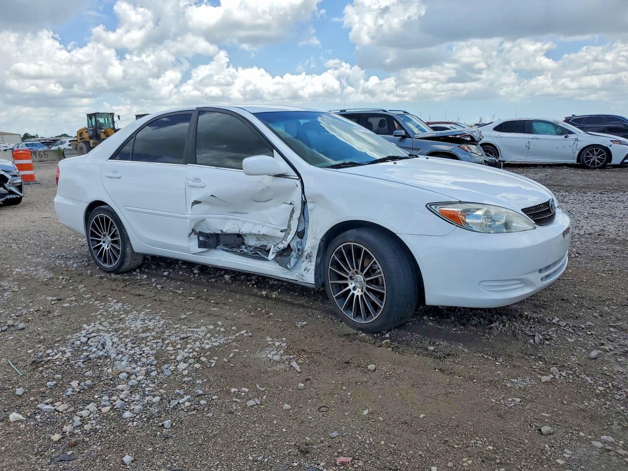 2003 Toyota Camry Le - Image 4
