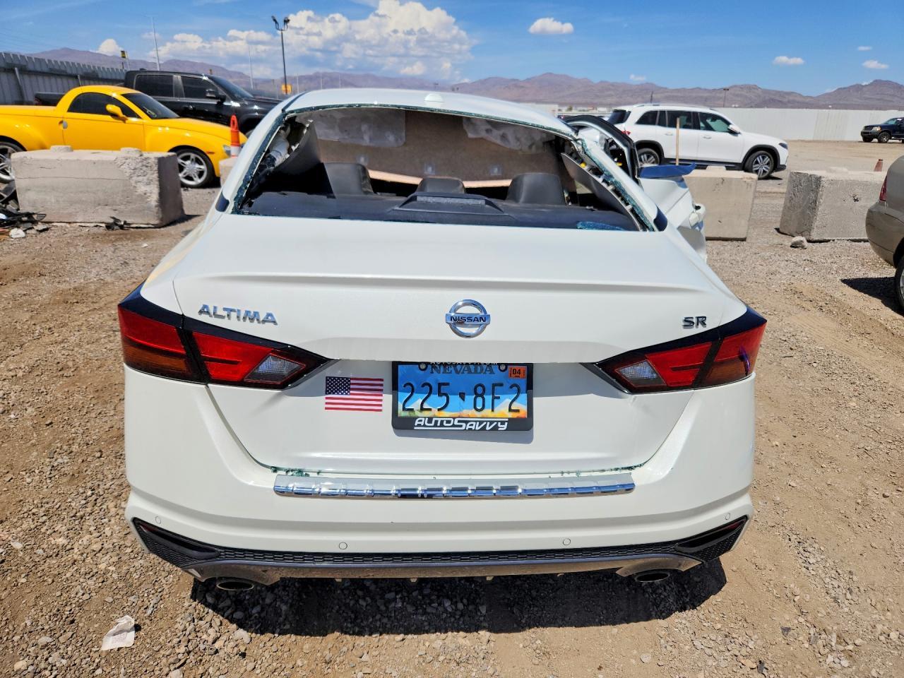 2022 Nissan Altima Sr - Image 6