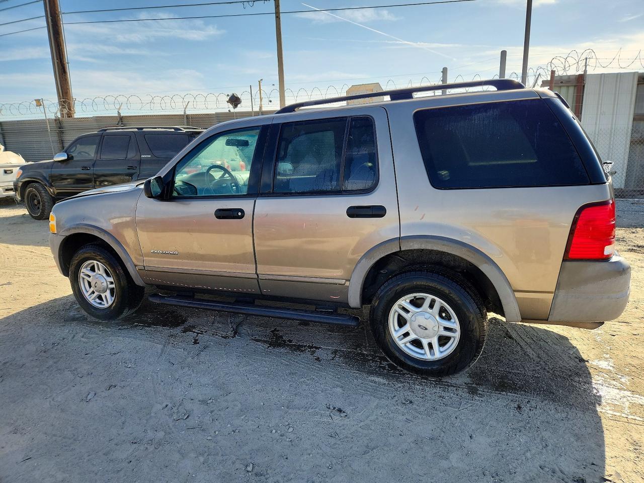 2002 Ford Explorer Xls - Фото 2