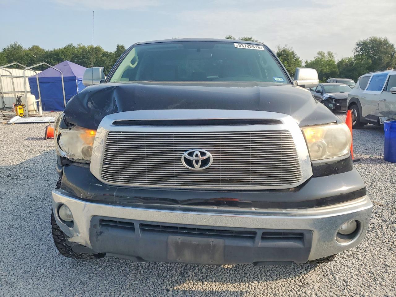 2011 Toyota Tundra Crewmax Sr5 - Image 5