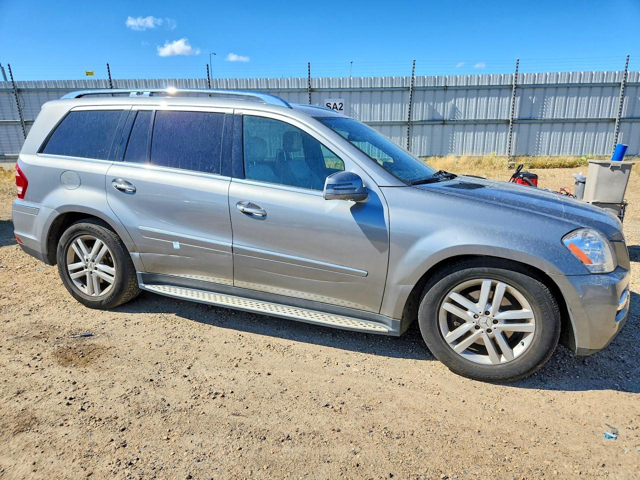 2010 Mercedes-Benz Gl 450 4Matic - Image 4