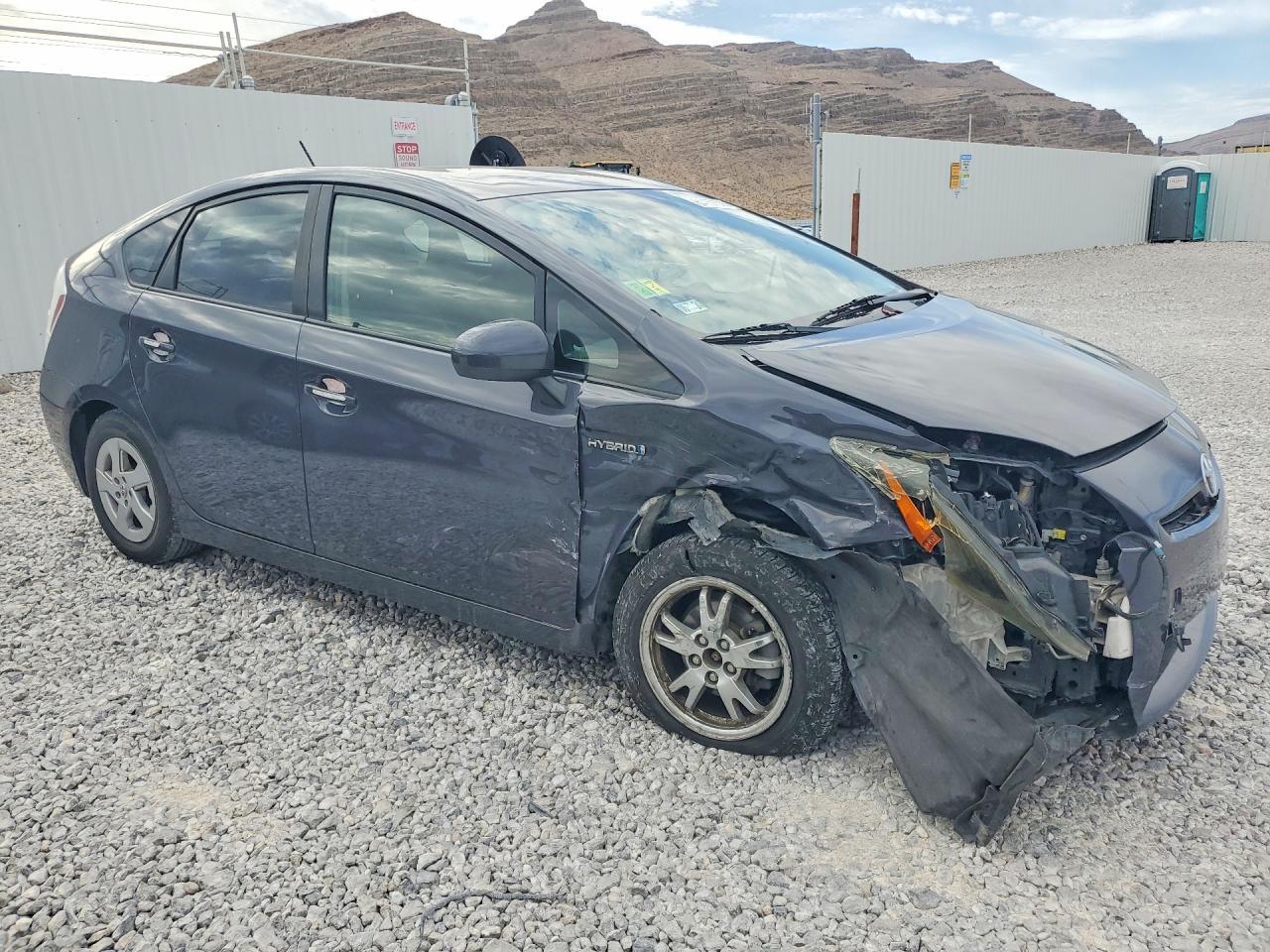 2011 Toyota Prius Two - Фото 4