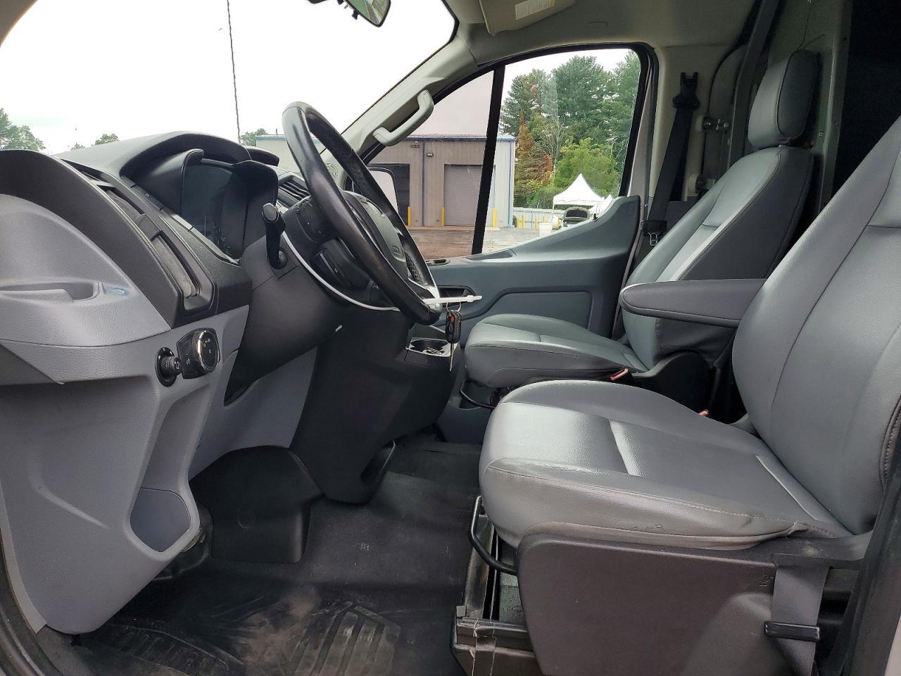 2017 Ford Transit 250 Delivery Van - Image 7