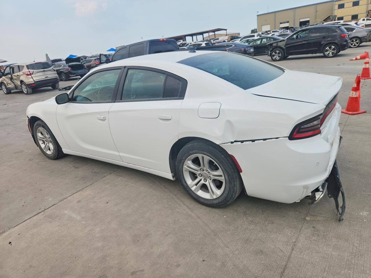 2022 Dodge Charger Sxt - Image 2