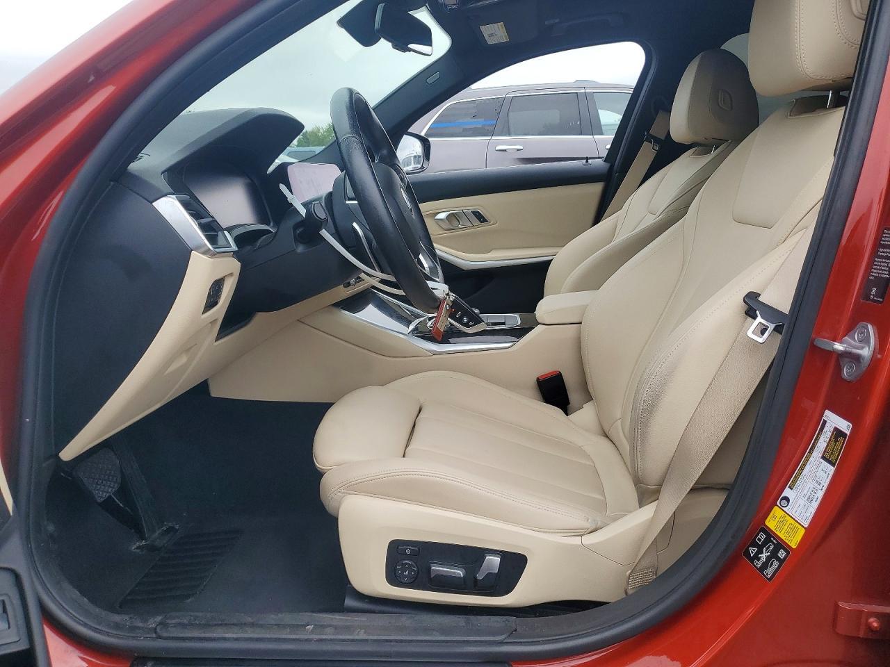 2019 BMW 330Xi - Фото 7