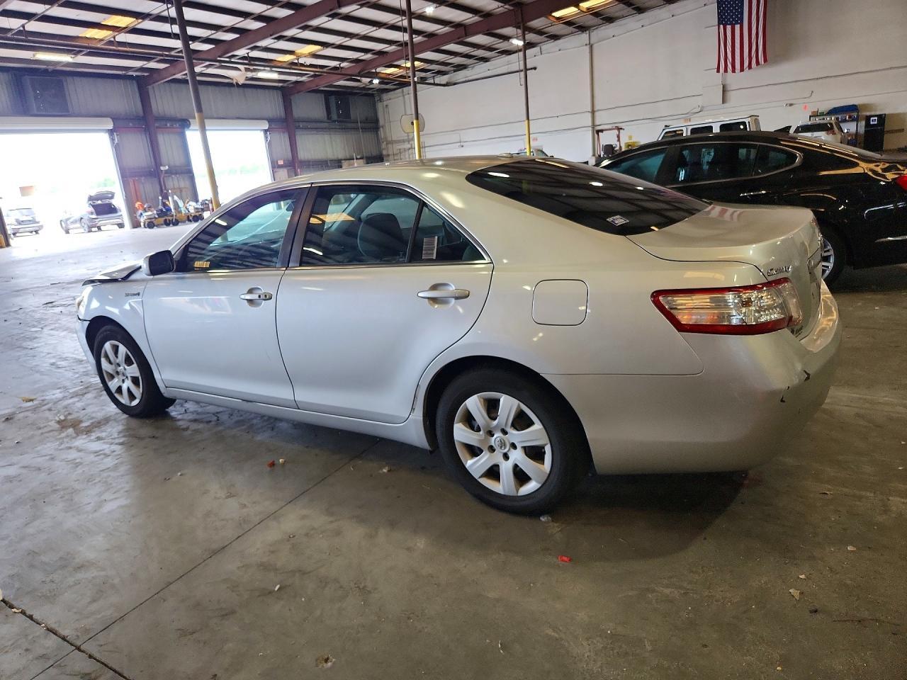 2011 Toyota Camry Hybrid - Фото 2