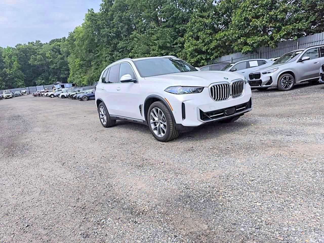 2026 BMW X5 xDrive40I - Image 3