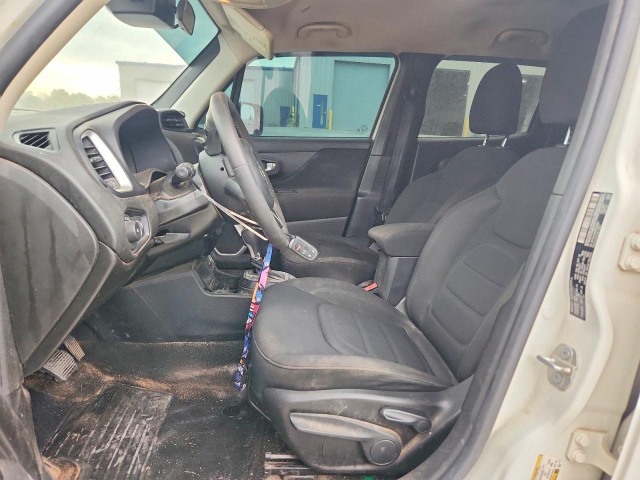 2019 Jeep Renegade Latitude - Image 7