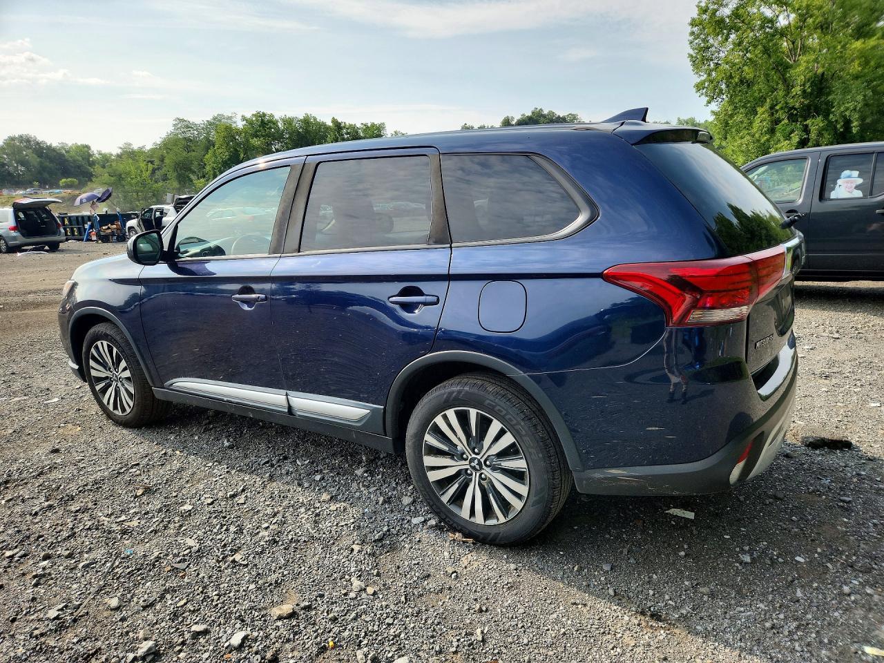 2019 Mitsubishi Outlander Se - Фото 2